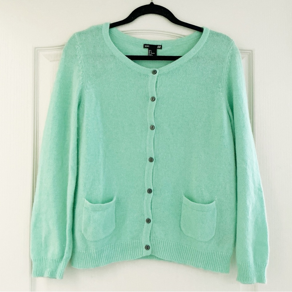 H&M Women Long Sleeve Light Mint Green Cardigan Sweater Large *worn 1X*